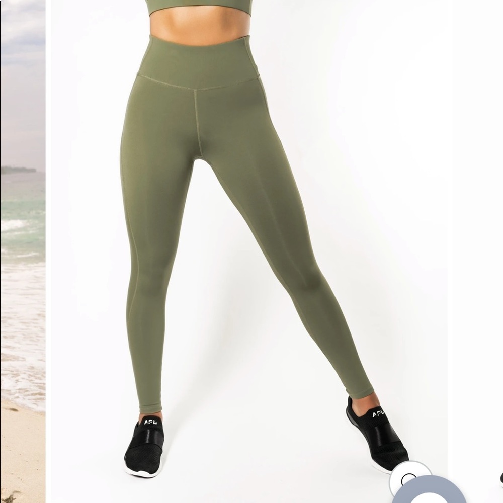 IVL Collective Everyday Sculpt Legging